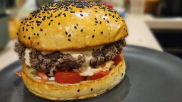 Jak na pořádné domácí burgery: Na fastfood už si ani nevzpomenete
