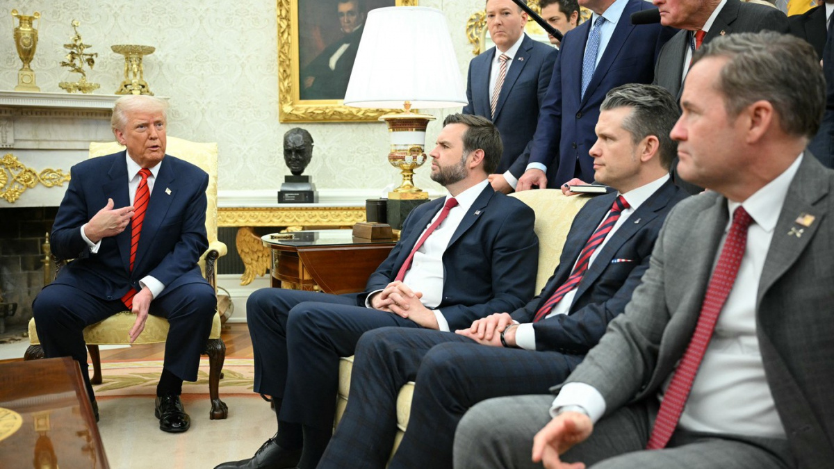 „Evropa se veze a my to platíme!“ USA zpochybňují vojenskou pomoc Evropě – tajné plány unikly přes chat