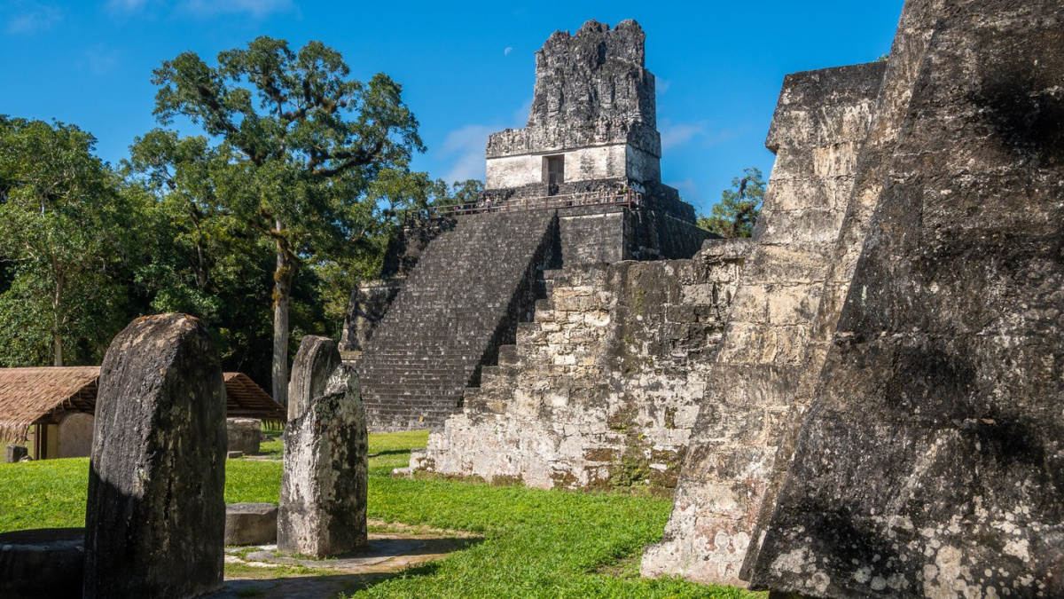 Drsný nález v mayských ruinách: Tři dětské oběti na kamenném oltáři!