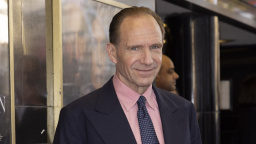 Nařachaný Voldemort: Herec se kvůli nové roli úplně proměnil, ukázal vysekané svaly a břicho jak valchu