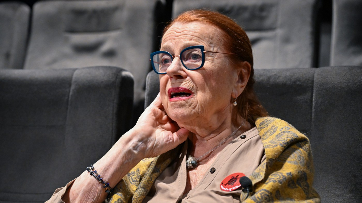 Letos žádná pomlázka! Legendární herečka se ošklivě zranila během představení