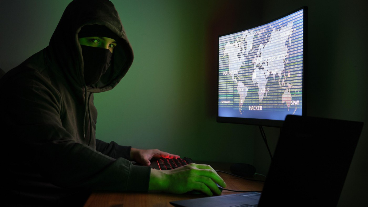 Organizovaný zločin láká mladé lidi na internetu, uvádí zpráva Europolu