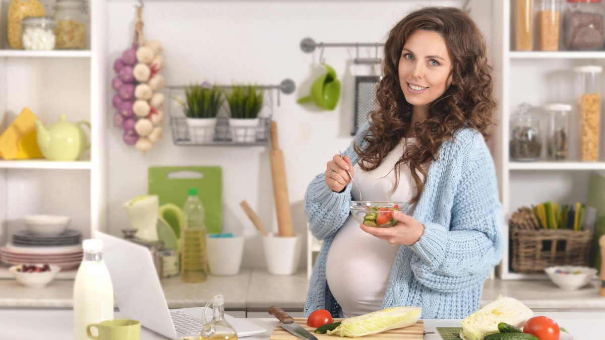 Dle studie vědců z CEITEC může strava matky v těhotenství ovlivnit tvarování mozkové kůry a slovní inteligenci potomka