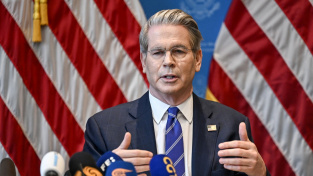 Americký ministr financí Scott Bessent na tiskové konferenci v Ženevě po schůzce se zástupci Číny