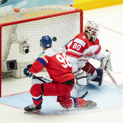 Hokejisté porazili na MS Dánsko 7:2 a se třemi výhrami vedou skupinu