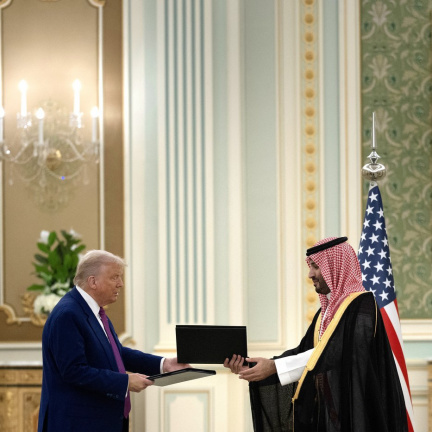 Trump a saúdský princ podepsali investiční dohodu za 600 miliard dolarů