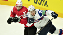 Shrnutí výsledků hokejového mistrovství světa ve Stockholmu a v Herningu