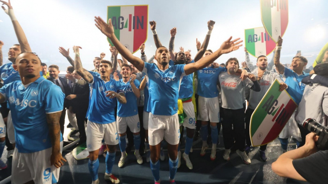 Fotbalisté Neapole jsou počtvrté italskými mistry