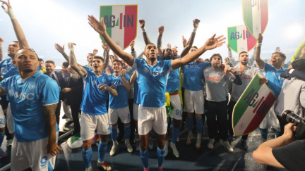 Fotbalisté Neapole jsou počtvrté italskými mistry