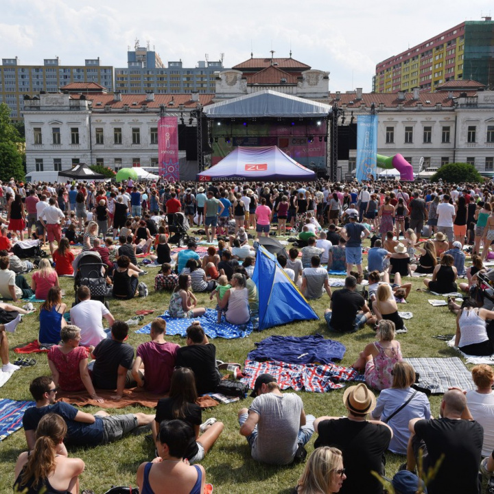 V areálu Psychiatrické nemocnice Bohnice Praha dnes začíná festival Mezi ploty