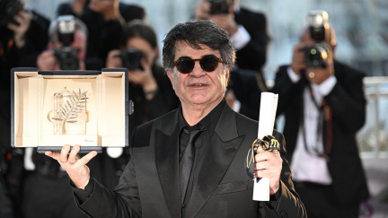 Zlatou palmu získal v Cannes film íránského režiséra Panahího