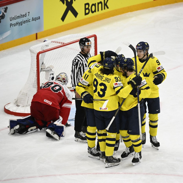 Švédští hokejisté obhájili na MS bronz, Dány porazili 6:2