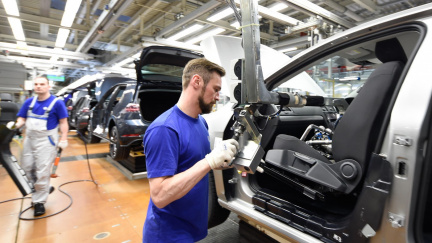 Evropská unie schválila změny emisních norem, automobilky získají více času