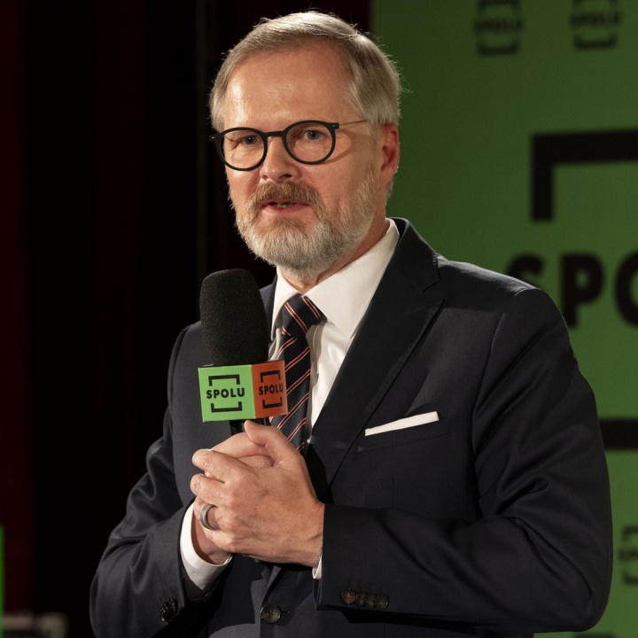 Podpis dohody k Dukovanům do konce mandátu současné vlády není jistý, řekl Fiala