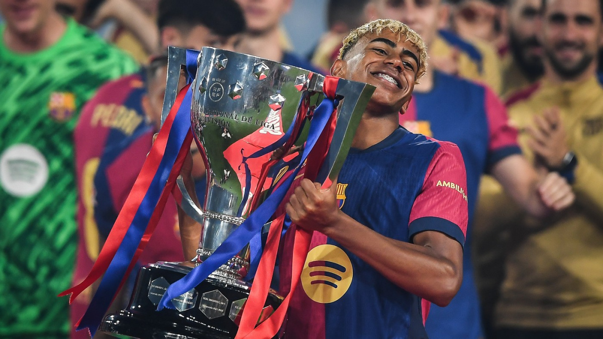 Fotbalový talent Yamal podepsal v Barceloně smlouvu do roku 2031