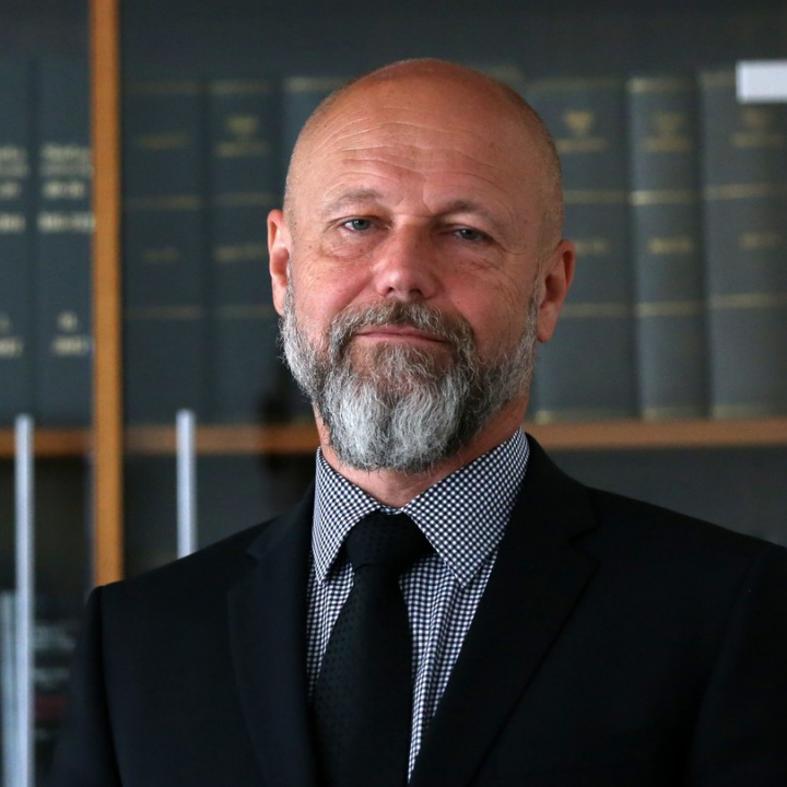 Nelze paušálně smazat vše, řekly dříve soudy o Jiřikovského elektronice