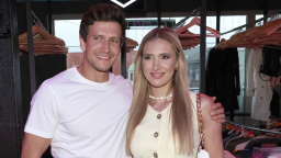 Sabina bude nádherná nevěsta! Bachelor Solfronk si s přítelkyní vyzkoušel svatební focení