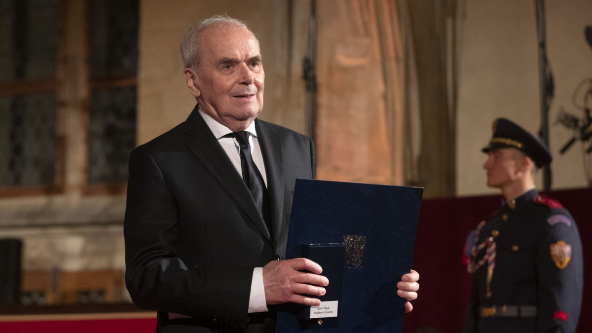 Ve věku 82 let zemřel kameraman Smutný, držitel mnoha Českých lvů