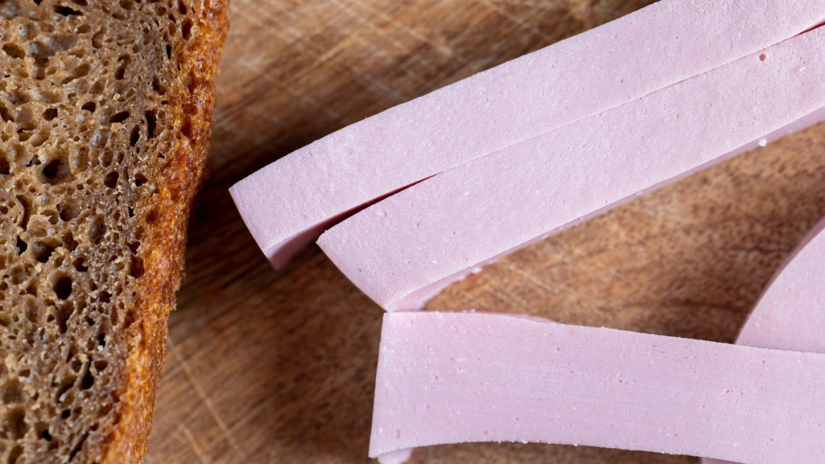 Zítřejší slevové šílenství v Tescu: Mléko za hubičku, pivo skoro zadarmo a zaměstnanci v pohotovosti!