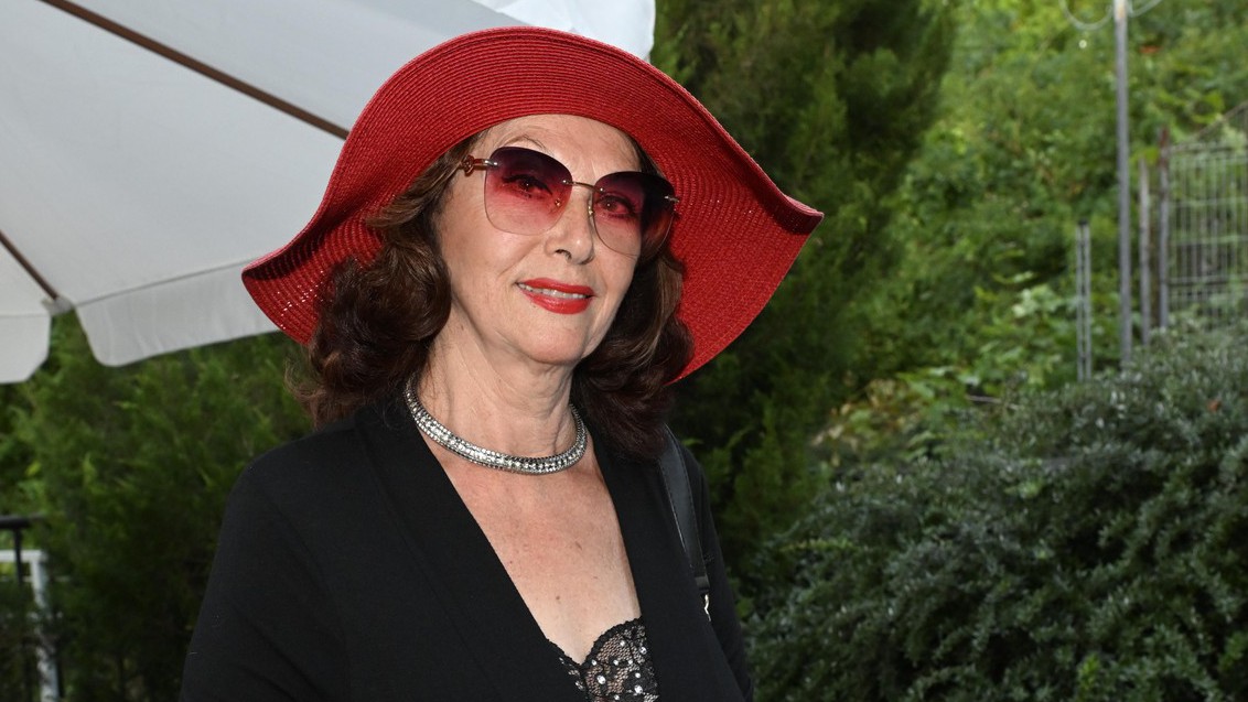 Uhodli byste věk? Legendární moderátorka vypadá pořád neskutečně