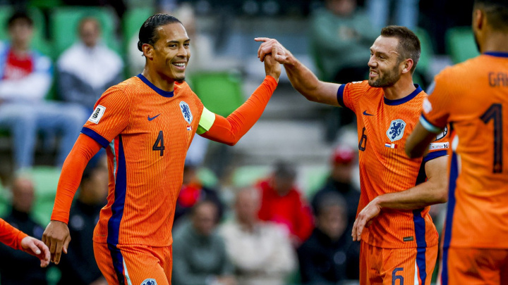 Fotbalisté Nizozemska v bojích o MS rozstříleli Maltu, Poláci prohráli ve Finsku
