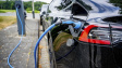 Senát se postavil proti možnému zavádění jakýchkoli dotací na elektromobily