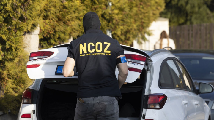Obvinění podnikatelé z Ústeckého kraje způsobili podle NCOZ škodu 34 milionů Kč
