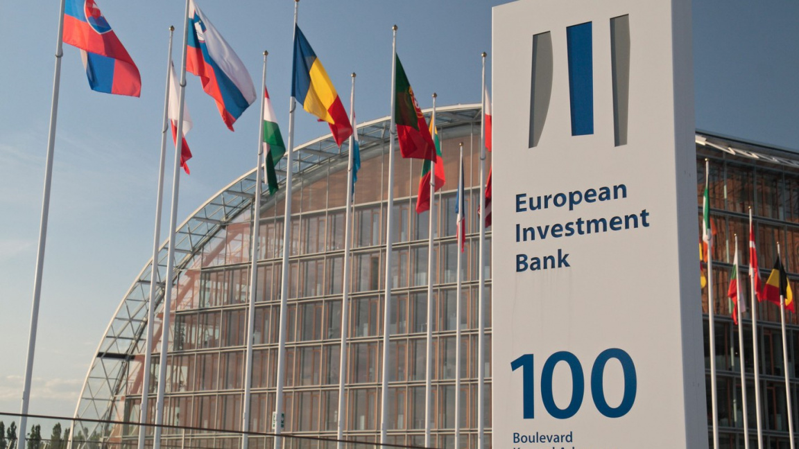 Vláda schválila půjčku 65 mld. Kč od EIB na dopravní infrastrukturu