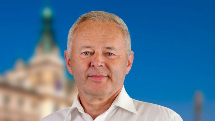 Starosta Vítězslav Štěpánek navrhuje, aby lidé na veřejnosti v Pardubicích nesměli mluvit vulgárně