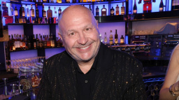 Chvilka nepozornosti a náraz! Michal David měl autonehodu, druhý řidič jel na červenou