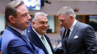 Fico a Orbán na summitu NATO