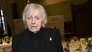 Vzdávat se nehodlá: Legendární Václav Neckář napůl ochrnul, zpívá ale pořád dál