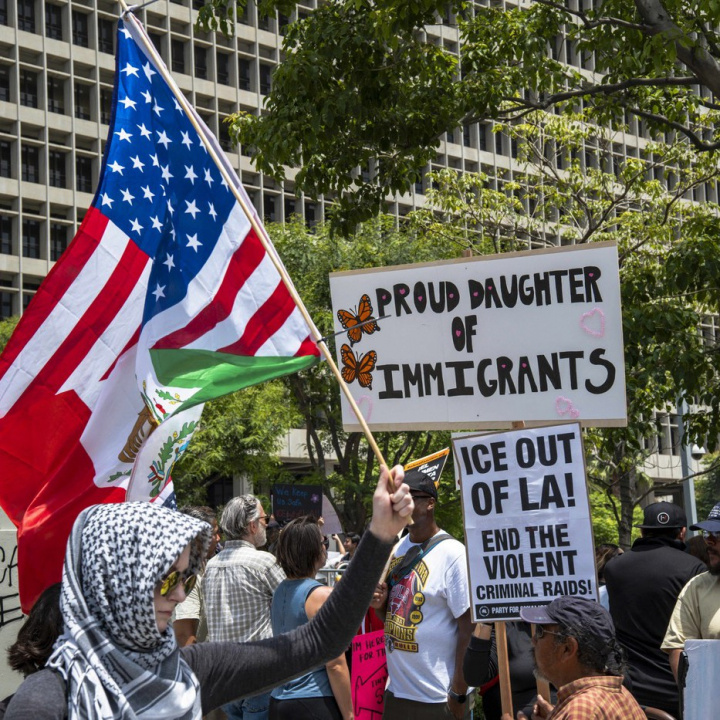 Trumpova vláda žaluje Los Angeles kvůli politice ochrany migrantů