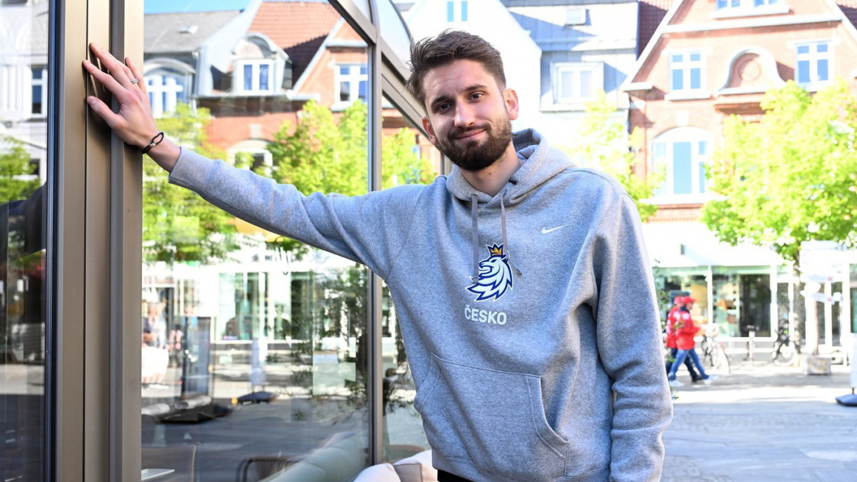 Brankář Vladař bude v NHL chytat za Philadelphii