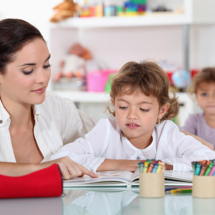 Kraje vyzvaly Pavla, aby zvážil veto novely měnící financování nepedagogů