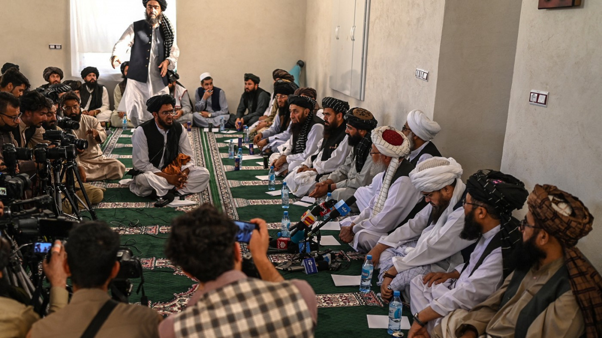 Čína uvítala rozhodnutí Moskvy uznat vládu afghánského Tálibánu