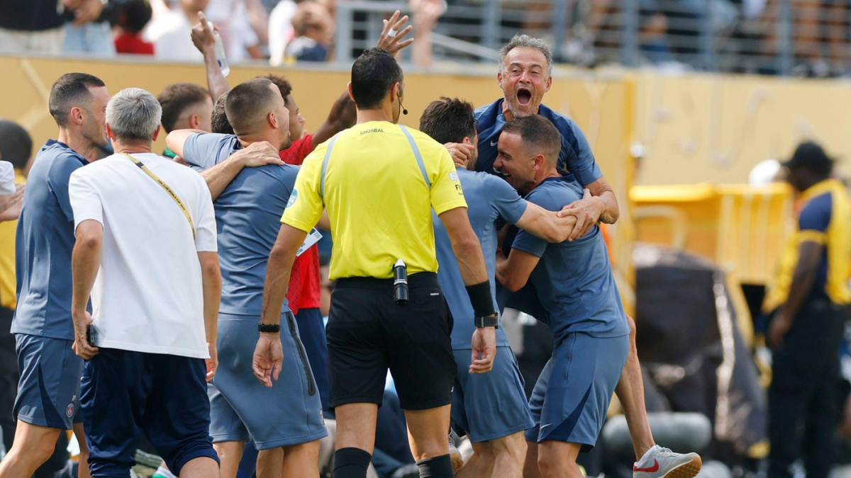 Fotbalisté Paris St. Germain porazili Real Madrid 4:0 a jsou ve finále MS klubů