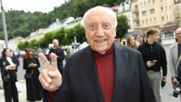 Felix řádil jak za mlada: Z mejdanu ve Varech odjížděl hned s třemi ženami