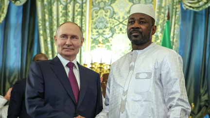Vůdce junty v Mali schválil zákon, který mu umožní neomezený prezidentský mandát