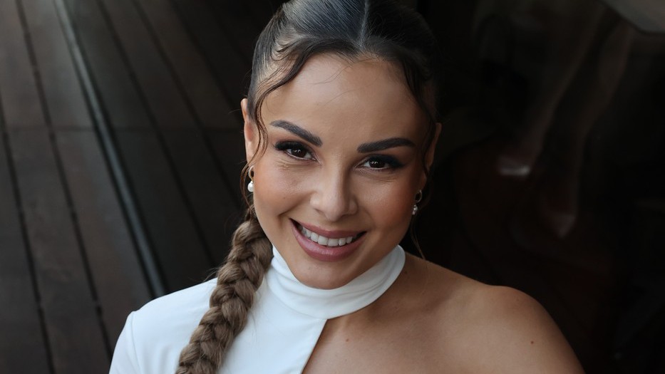 Svůdná Monika Bagárová zazpívala o toxickém vztahu. Šije snad do bývalého?