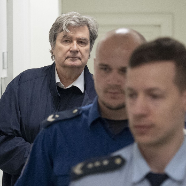 Advokát Jansta z kauzy motolské nemocnice zůstává ve vazbě, neuspěl se stížností