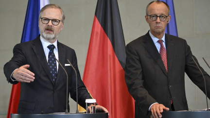 Nyní je rozumné, že se premiéři V4 nescházejí, řekl Fiala v Berlíně