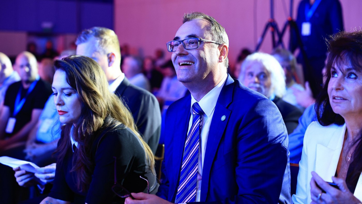 Motoristé chtějí okouzlovat v debatách, zatím se ale jen ztrapňují