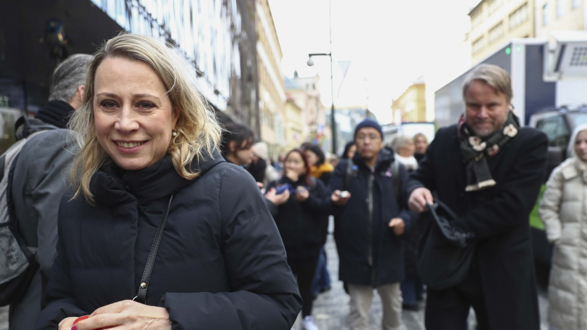 Bývalá poslankyně Bursíková Jacques se stala ombudsmankou ministerstva obrany