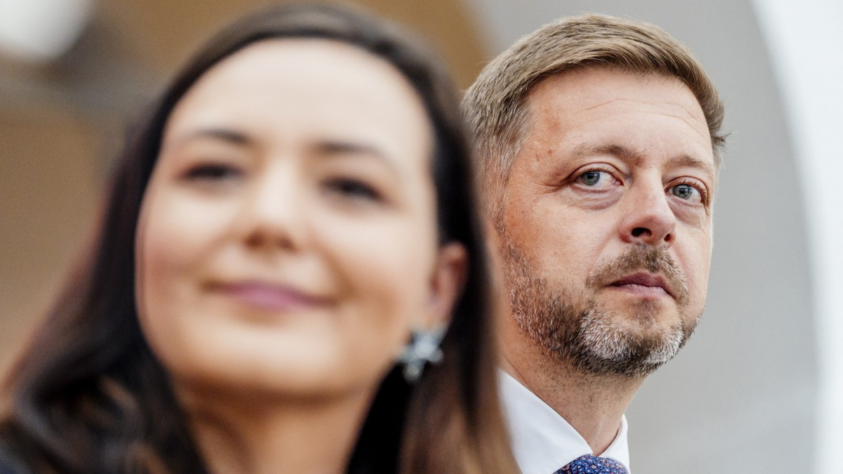 Vedení Starostů se mimořádně sejde kvůli bitcoinové kauze, přijít má i Decroix