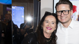 Ostrá slova! Matka Ondřeje Brzobohatého: "Kdyby byl gay, tak idiotsky by se neoženil!"