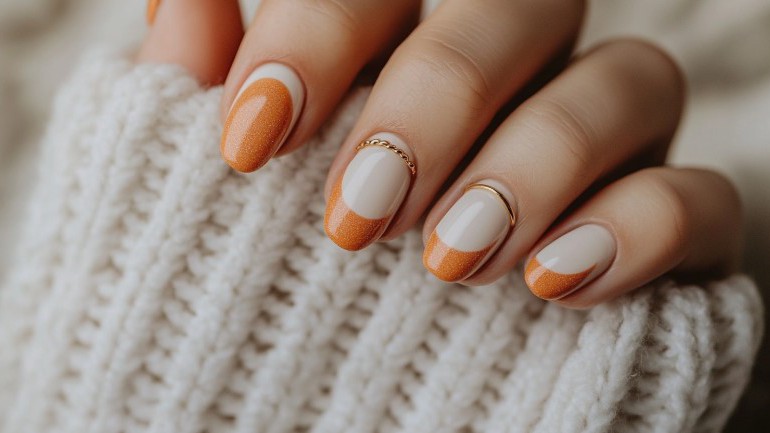 Vy ji ještě nemáte? Manikúra ve tvaru půlměsíce je trendem, který teď ovládá sociální sítě!