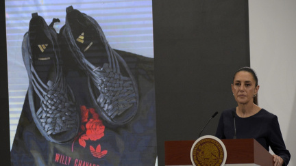 Mexiko kritizuje podobu sandálů od Adidasu, podobá se domorodé obuvi