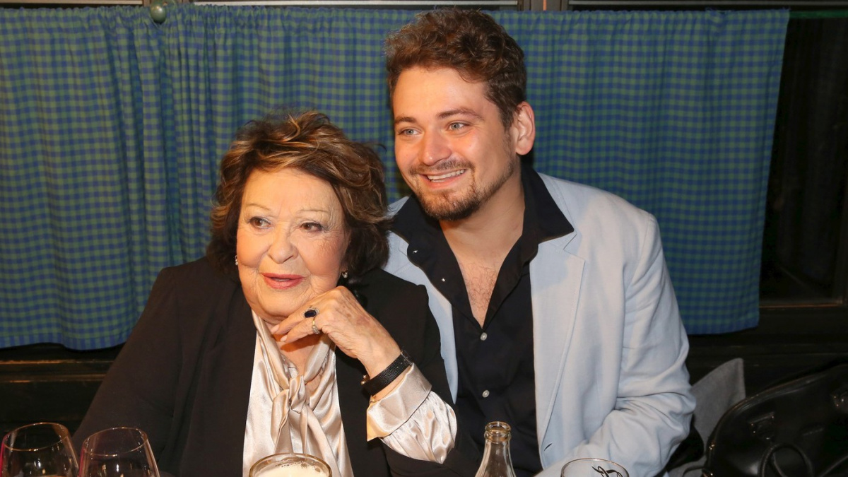 Jiřina Bohdalová bude prababičkou! Rodina však skrývá tajemství: "Nechtějí mi to říct!"