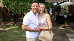 Postava lepší než ve dvaceti! Vojtkova manželka provokuje v plavkách, břicho má jak z kamene